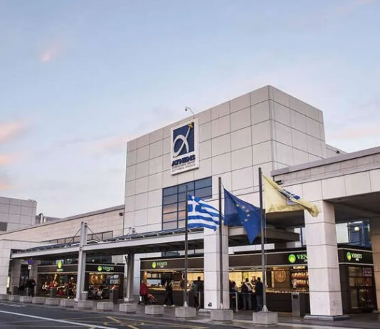 Cómo llegar del aeropuerto (ATH) al centro de Atenas Cómo llegar del aeropuerto al centro de Atenas